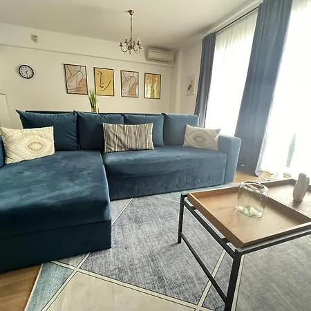 Upground Aparthotel 3*