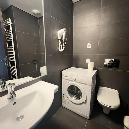 Upground Aparthotel 3*