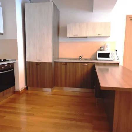 Upground Aparthotel 3*