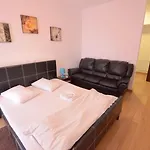 Apartahotel Upground 3*