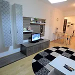 Upground Apartahotel 3*