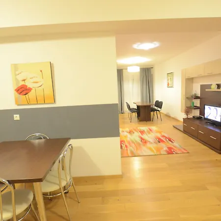 Upground Apartahotel 3*