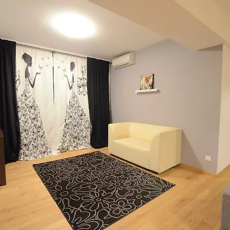 Upground Aparthotel 3*
