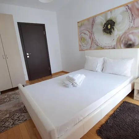 Upground Aparthotel