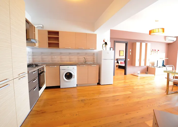 Upground 3* Bucureşti