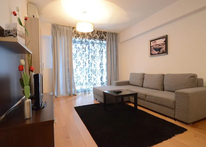 Upground Aparthotel 3*